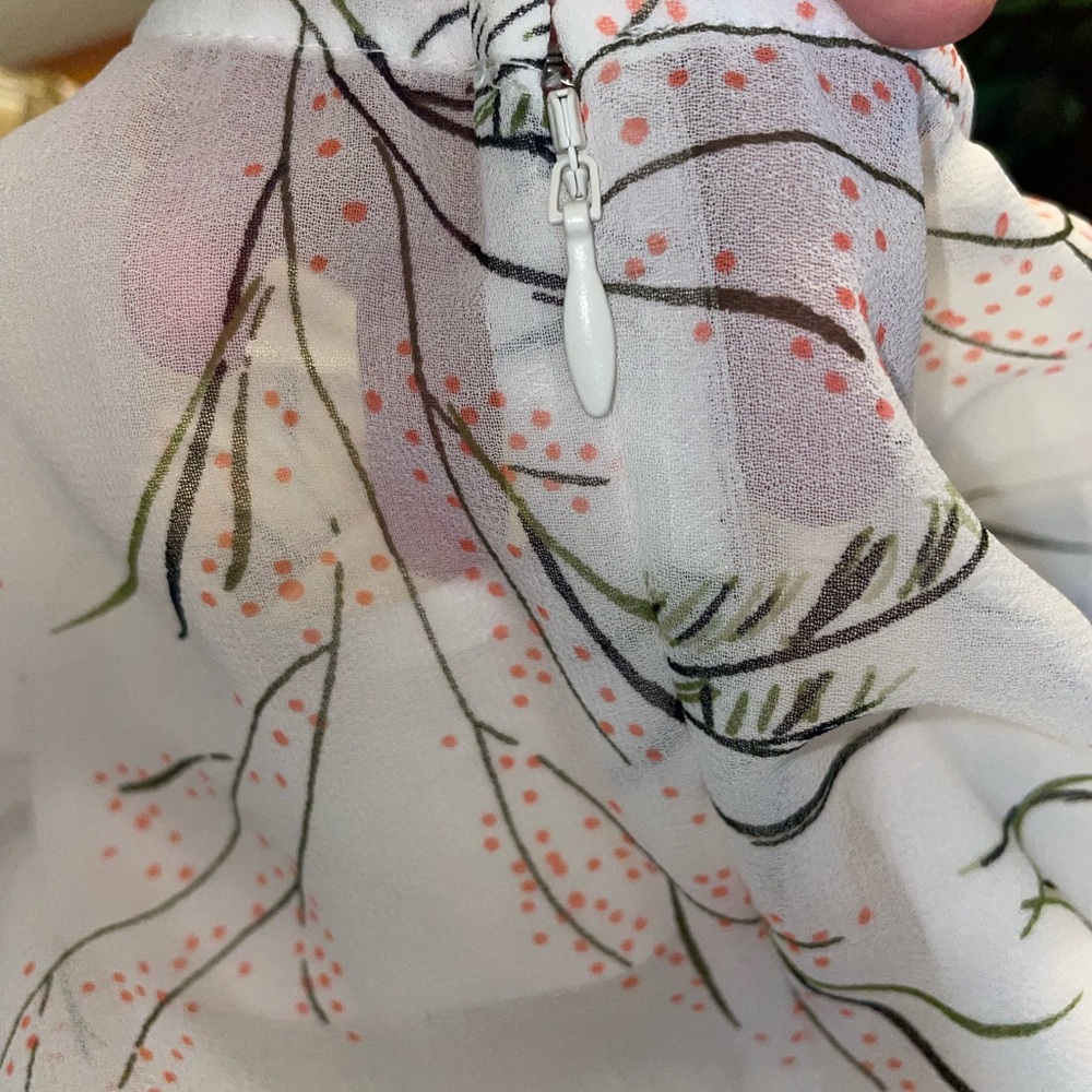 Sheer Floral Ruffle Blouse - Picture 11 of 11